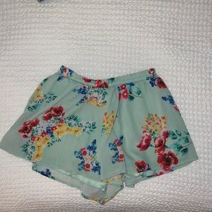 Everly Floral Shorts